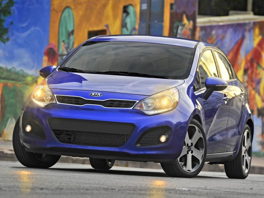  Kia Rio 5-Door 2011 года  (US) (фото 38 из 76)